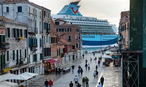 V­e­n­e­d­i­k­­t­e­n­ ­U­N­E­S­C­O­­y­a­ ­İ­l­g­i­n­ç­ ­Ç­a­ğ­r­ı­:­ ­B­i­z­i­ ­K­a­r­a­ ­L­i­s­t­e­y­e­ ­A­l­ı­n­